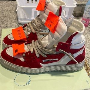 Men size 8.5 off white shoes , worn once to big